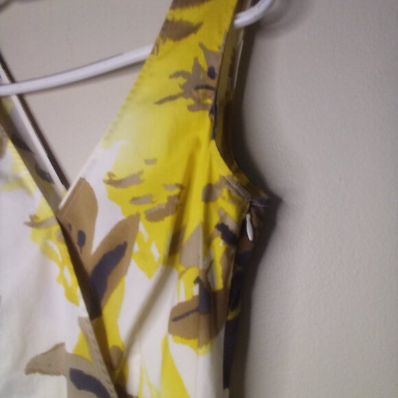 Robin Howe Dress Women 2 Sleeveless Sundress Belt Floral Tan Yellow - Picture 7 of 14